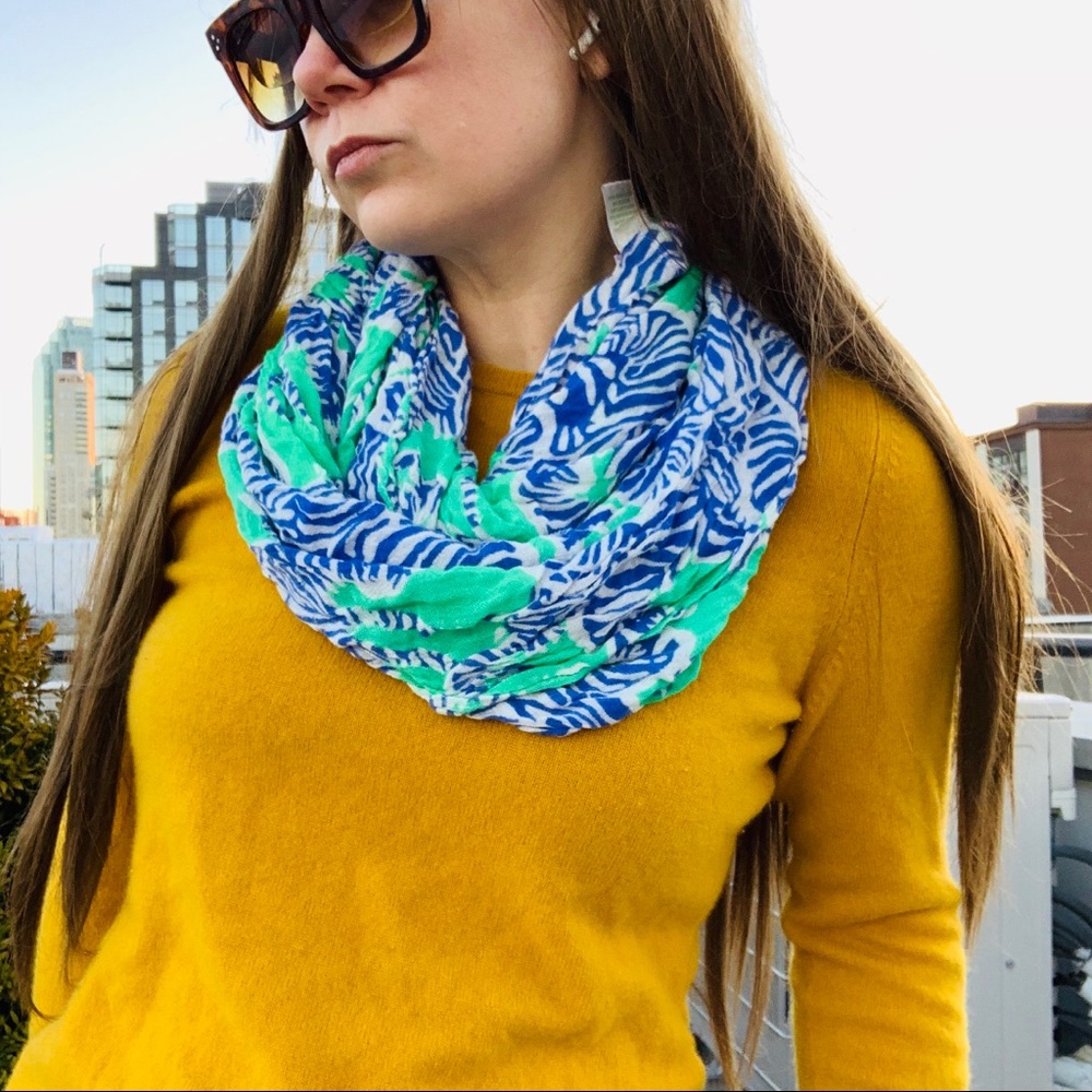 Lilly Pulitzer Blue Zebra 🦓 Turquoise Infinity Scarf - Picture 11 of 16